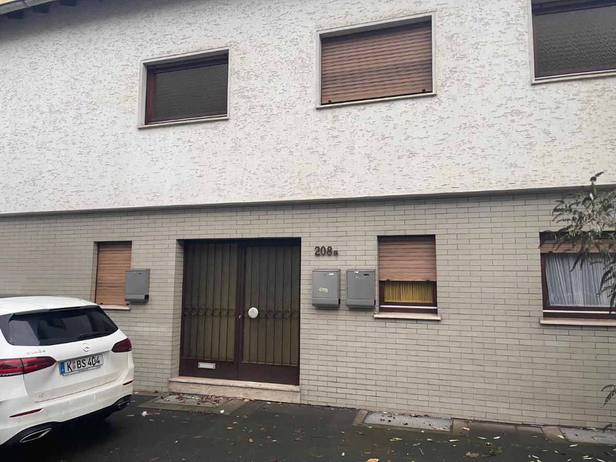 Bonn-Beuel Zentrale Ferienwohnung Mit Parkplaetzen Dış mekan fotoğraf
